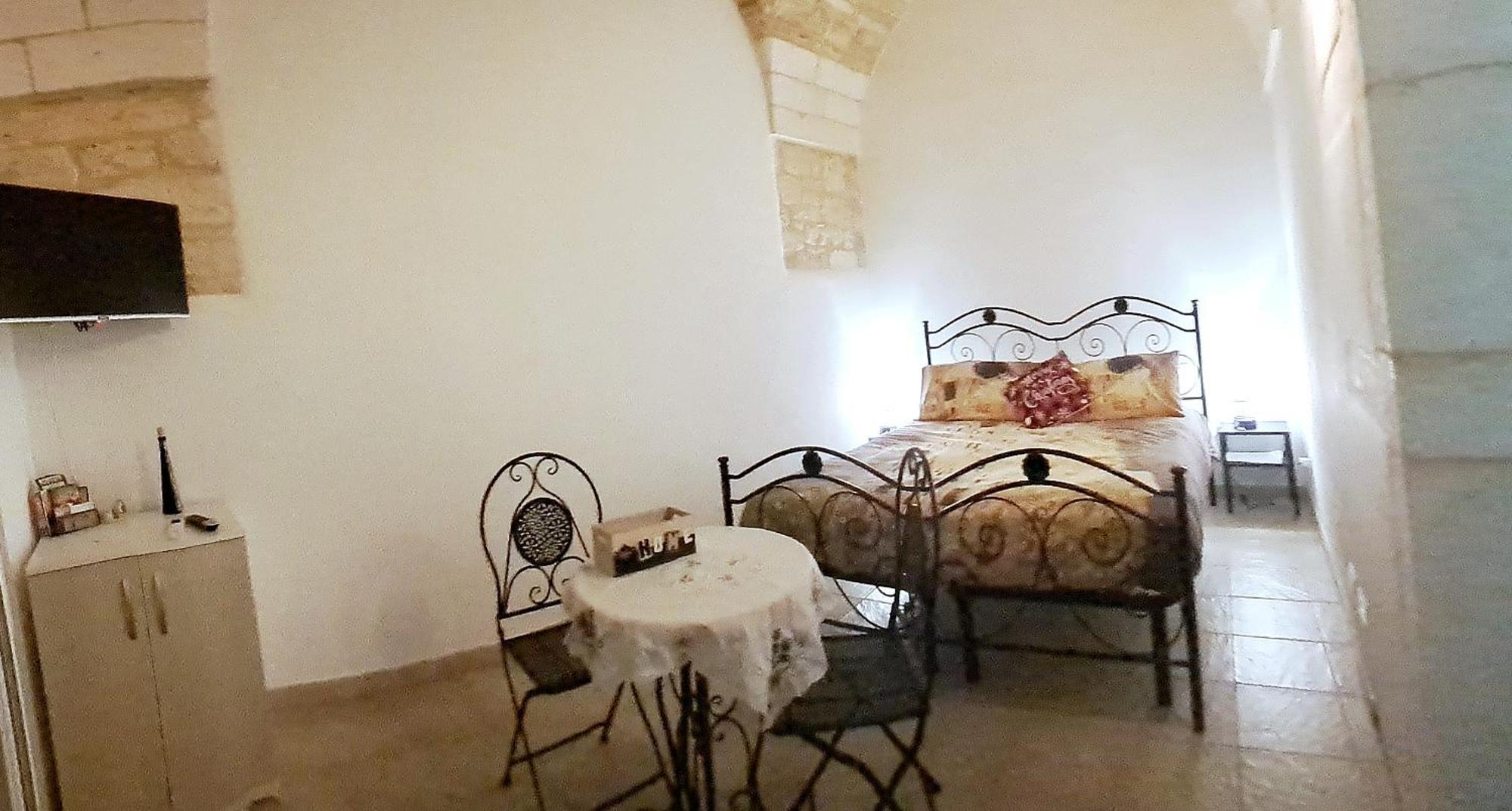 شقة Il Plebiscito Luxury Loft Fronte Basilica مارتينا فرانكا الغرفة الصورة